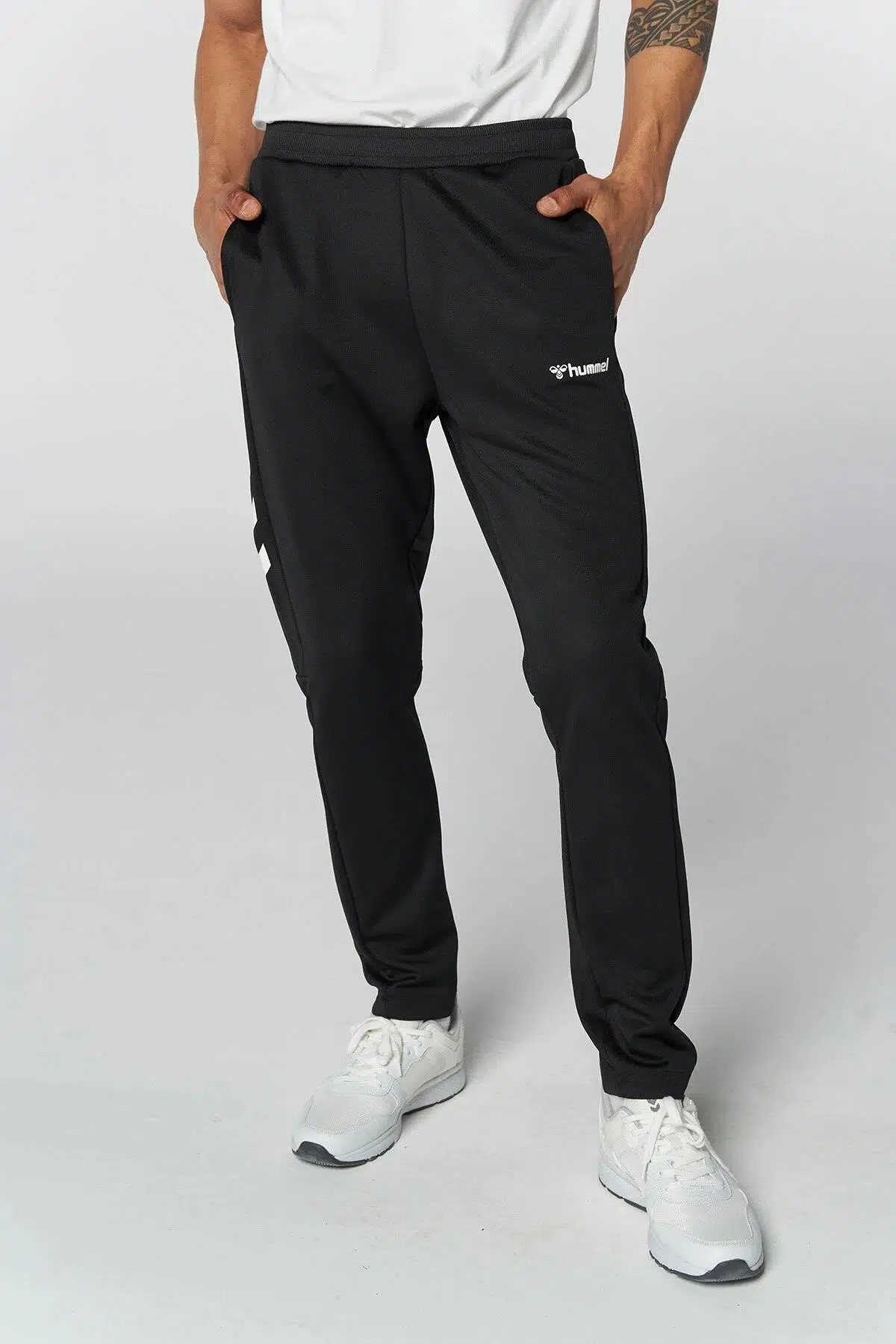 hummel Falconzo Tapered Pants 931076-2001 Siyah Eşofman Altı