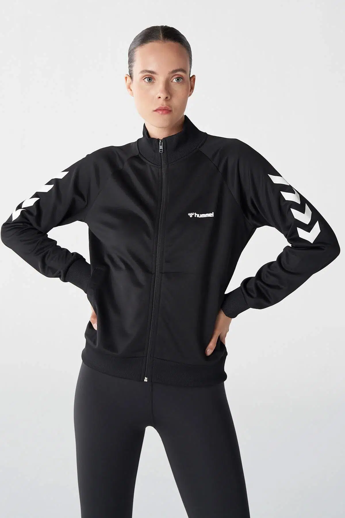 hummel Genesa 921773-2001 Siyah Kadın Fermaurlı Sweatshirt