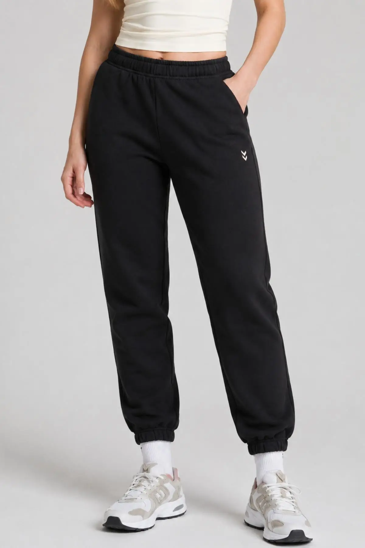 hummel T-Pulse Female Sweatpants 932355-2001 siyah Kadın Eşofman Altı