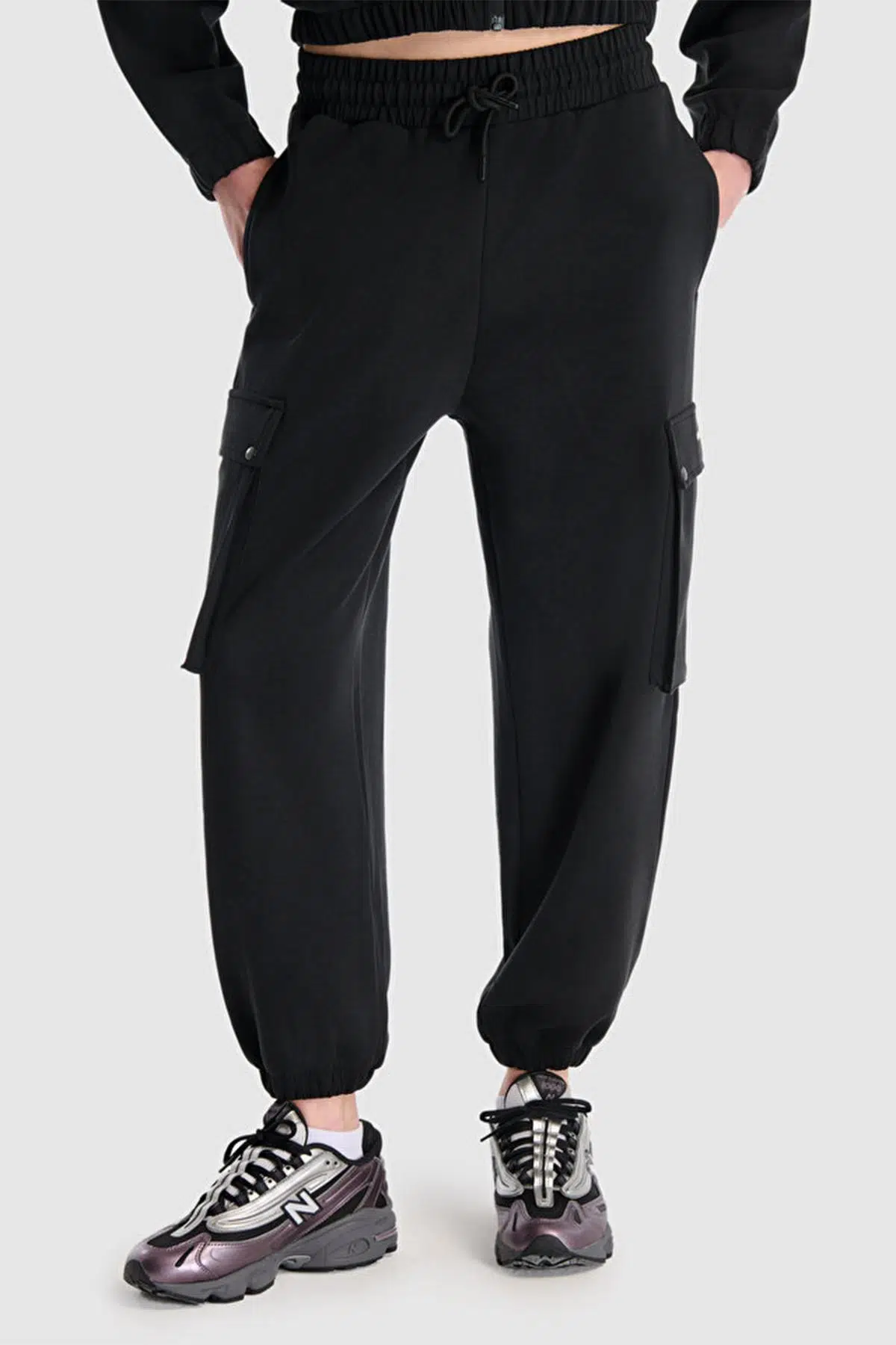 New Balance Lifestyle WNP1529-BK Siyah Kadın Eşofman Altı