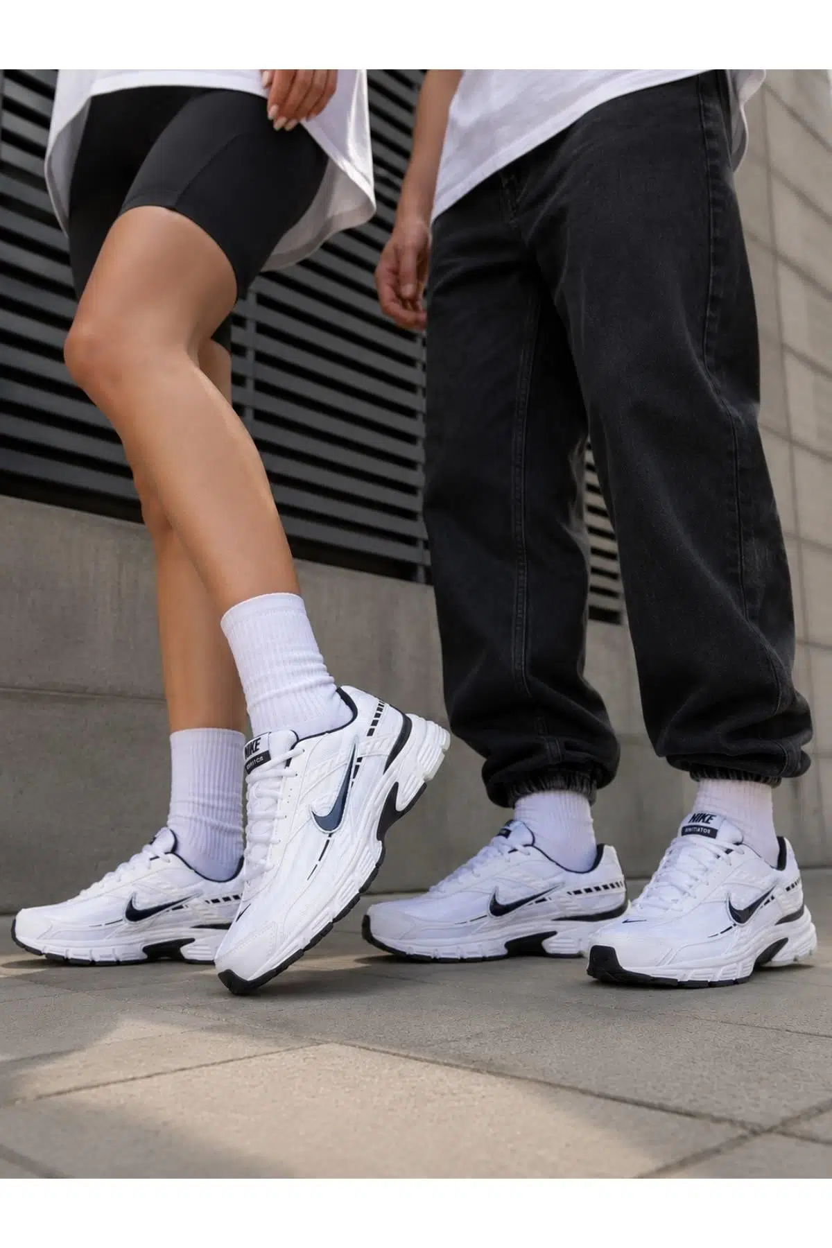 Nike Initiator 394055-100 Beyaz/ Siyah Unisex Spor Ayakkabı